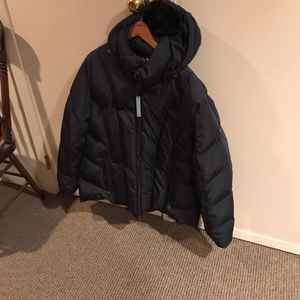 Never worn Calvin Klein Women’s black down jacket